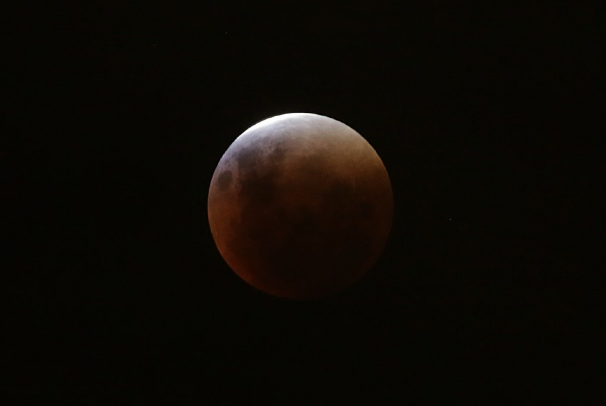 Saiba como assistir o eclipse lunar mais longo dos últimos 580 anos nesta sexta