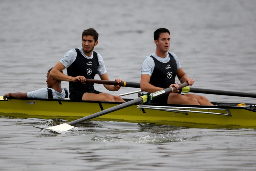 Lucas Verthein se classifica para as quartas de final do remo