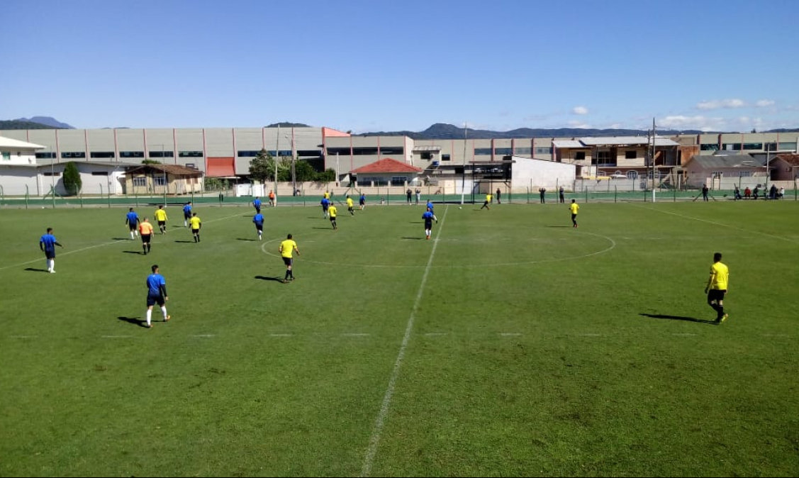 Reservas do Figueirense, de amarelo, n&atilde;o resistiram ao clube de Tubar&atilde;o - Divulga&ccedil;&atilde;o/FFC/ND