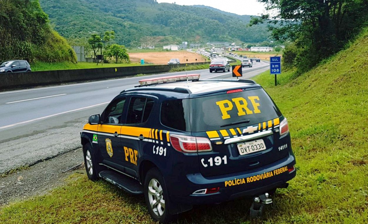 Motorista morre ao invadir contramão da BR-101 em Garuva