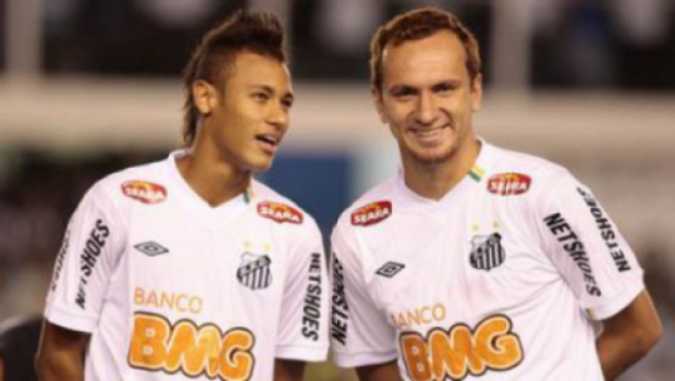 Zé Love jogou com Neymar no Santos - Pai de Neymar