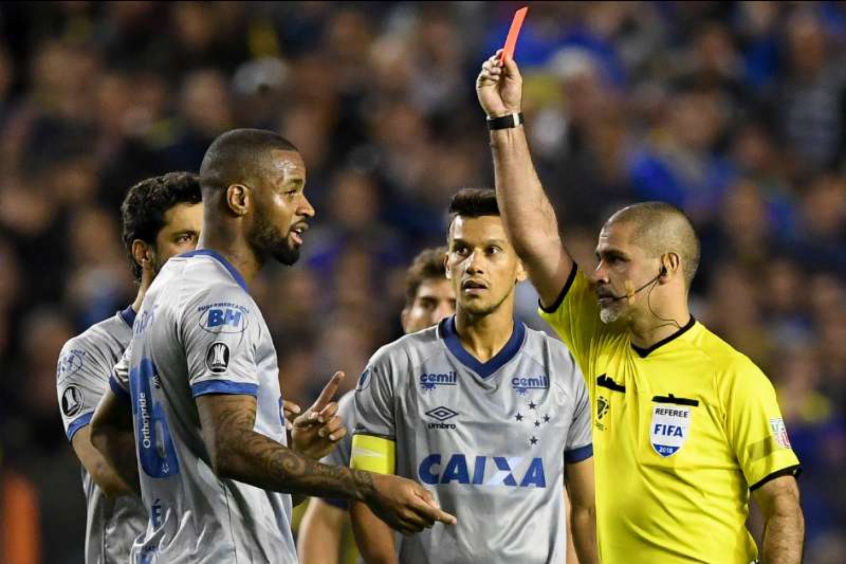 Avaí nega negociação com um zagueiro conhecido do futebol brasileiro; leia mais