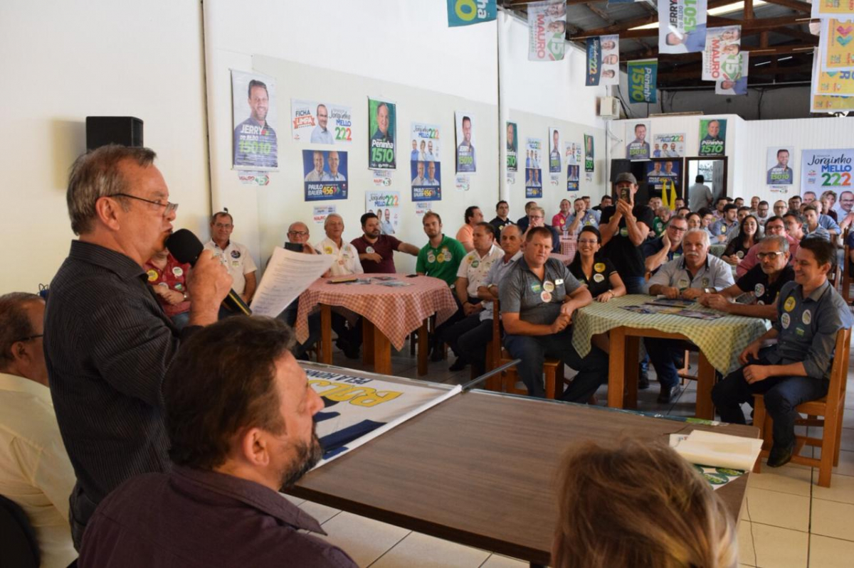 Jorginho Mello, Rogério Peninha e Valdir Colatto anunciam voto para Jair Bolsonaro