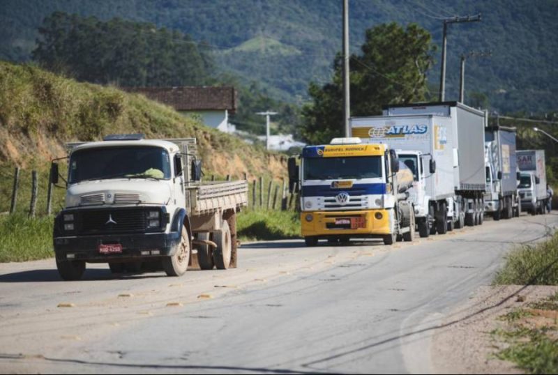Caminhoneiros est&atilde;o em crise novamente e rumores de greve voltam a SC – Foto: Divulga&ccedil;&atilde;o/RIC Mais SC
