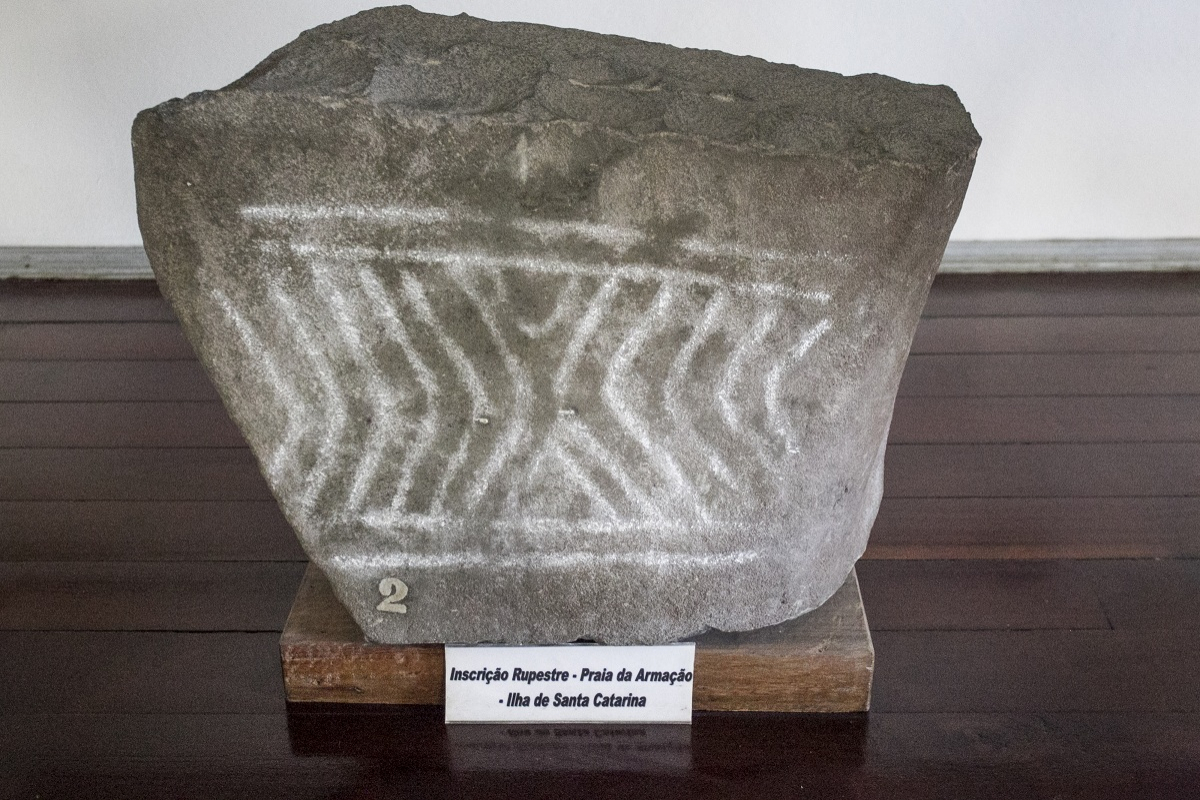 oficinas líticas são um conjunto de concavidades em rochas que eram usadas para produção de artefatos a partir de outras rochas - Marco Santiago/ND