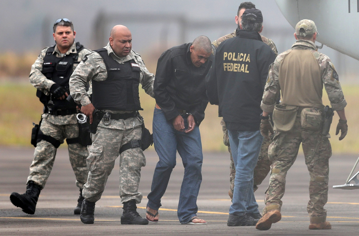 Agentes da Polícia Federal acompanharam Adelio Bispo de Oliveira na transferência para Mato Grosso do Sul - Reuters/Folhapress/Divulgação/ND
