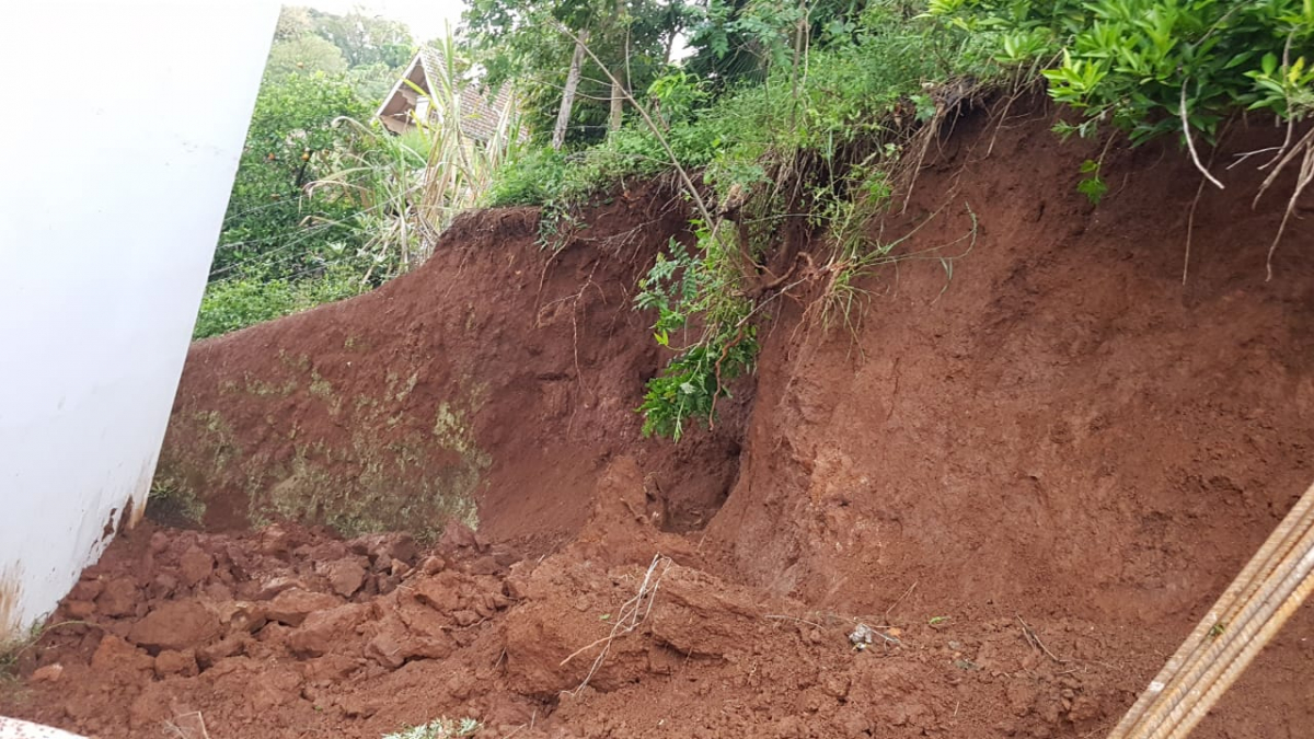 Temporal Provoca Novos Alagamentos E Deslizamentos De Terra Em Várias ...