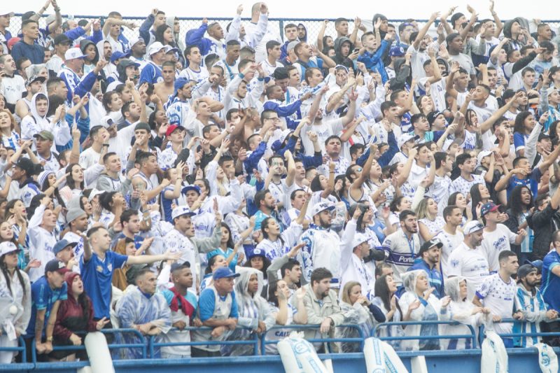 Reuni&atilde;o pode sacramentar volta do p&uacute;blico tamb&eacute;m na S&eacute;rie B do Brasileir&atilde;o – Foto: Marco Santiago/Arquivo/ND