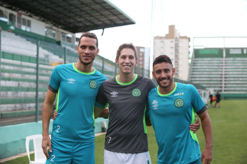 Neto, Jackson Follmann e Alan Ruschel em treino da Chapecoense – Foto: Divulgação/RIC Mais SC