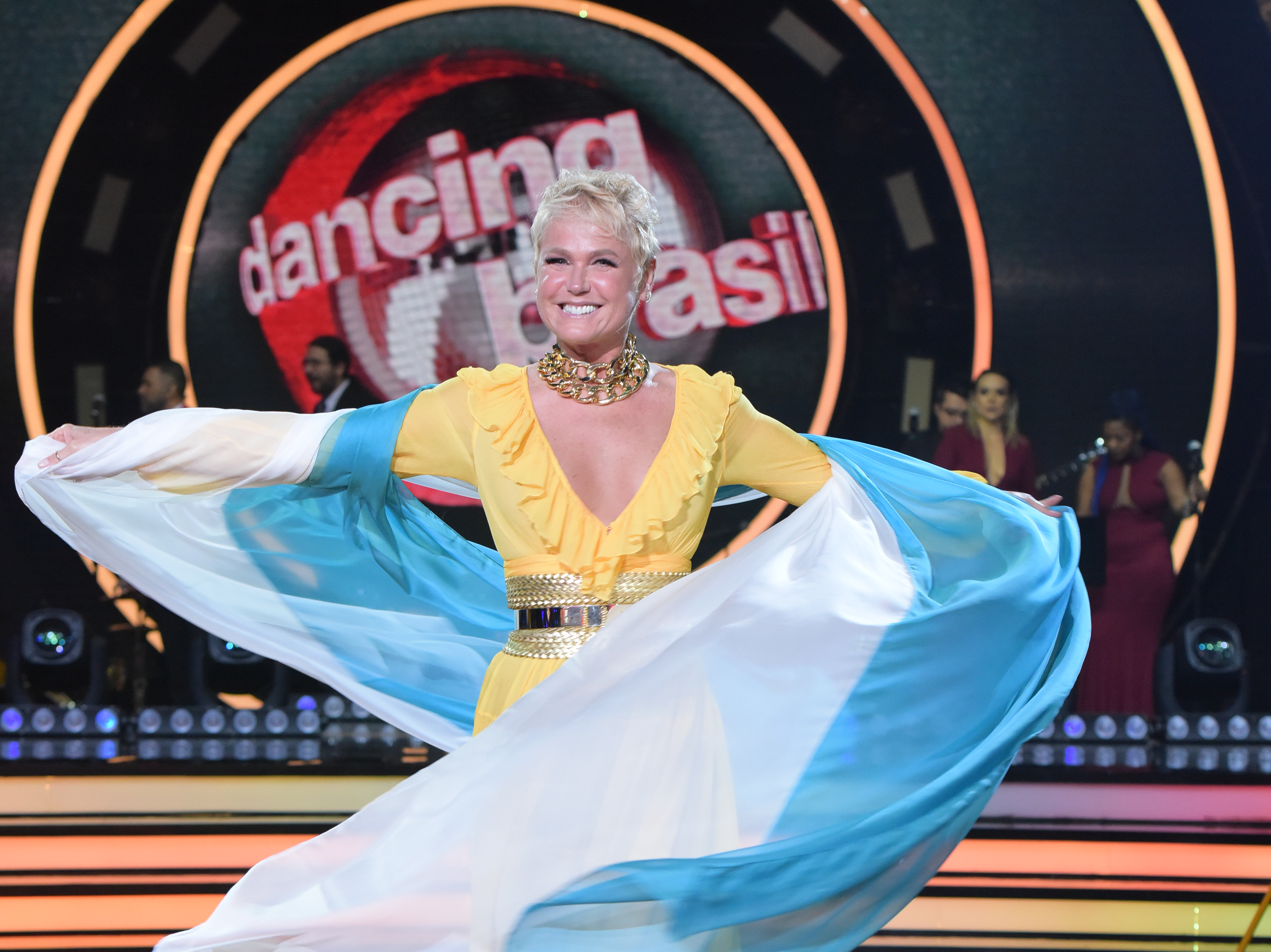 Xuxa anuncia quem será a sexta dupla eliminada do reality show Dacing Brasil nesta quarta-feira