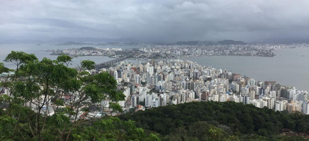 Santa catarina amanhece com sol entre nuvens nesta sexta, mas tempo piora durante a tarde