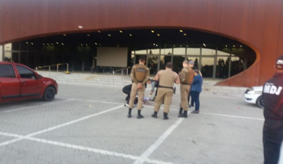 Policia Militar faz buscas, mas não encontra criminoso - Divulgação/ND