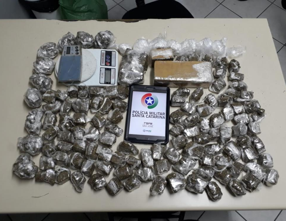 Drogas estava em um matagal - Divulgação/ND