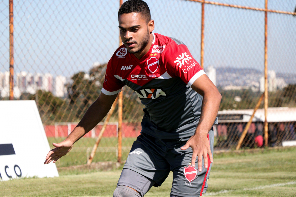 Juninho jogou no Vila Nova na Série B de 2018 e agora reforça o Figueirense - Divulgação/Vila Nova/ND