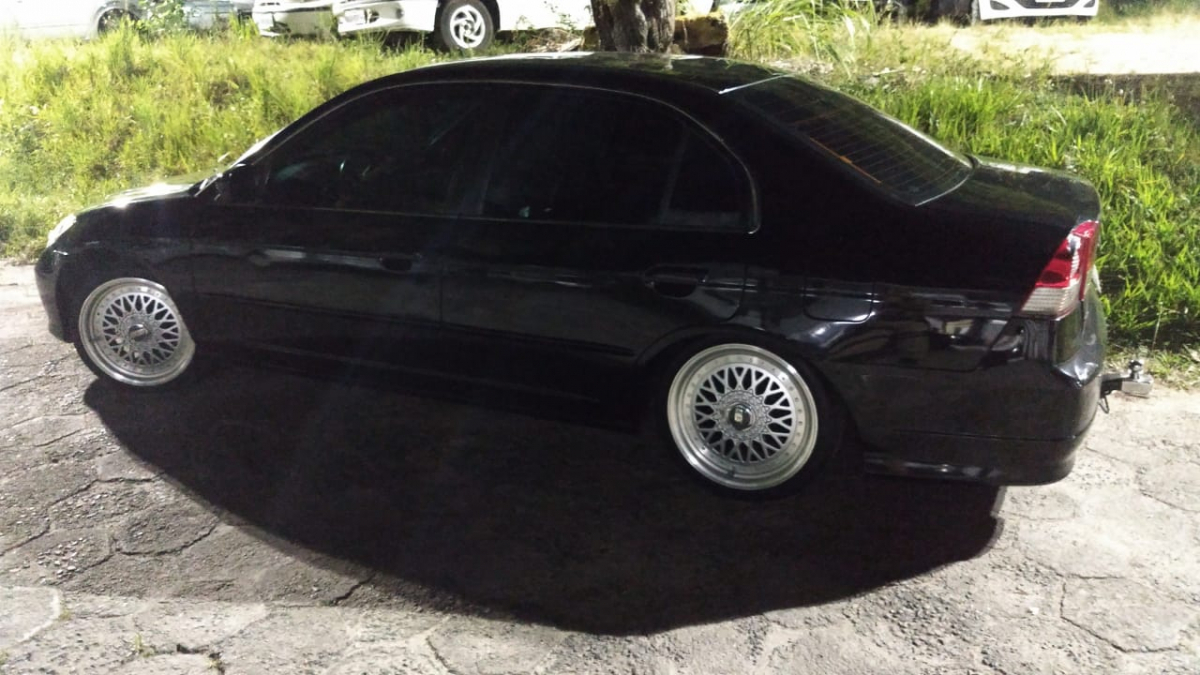 Motorista deverá responder por lesão corporal, omissão de socorro, fuga do local do acidente e posse de drogas. - Polícia Militar/ Divulgação/ ND