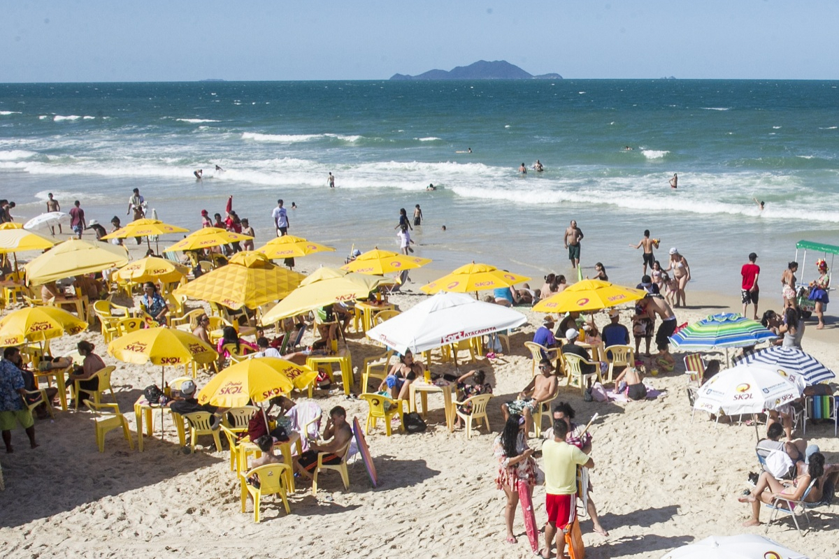 Praia dos Ingleses é um dos destinos mais procurados na temporada - Marco Santiago/ND