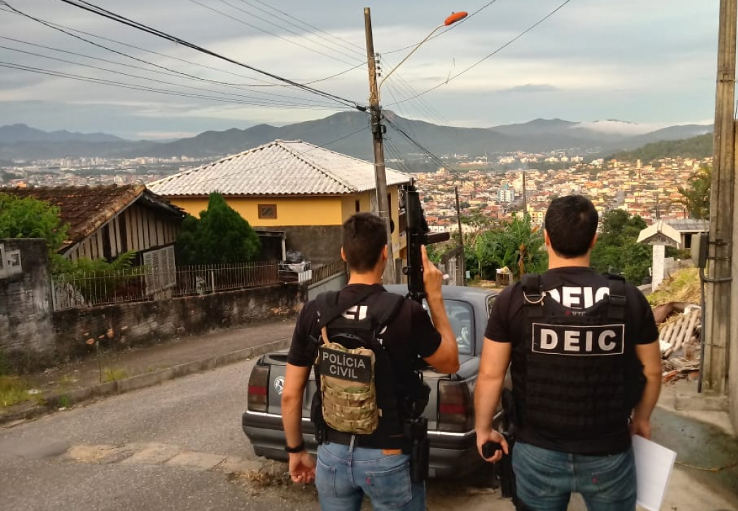 Denúncia contra cúpula do PGC revela facilidade de celulares nas cadeias de Santa Catarina