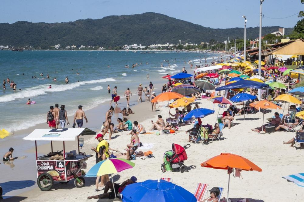 Praia de Canasvieiras, no Norte da Ilha - Marco Santiago/ND