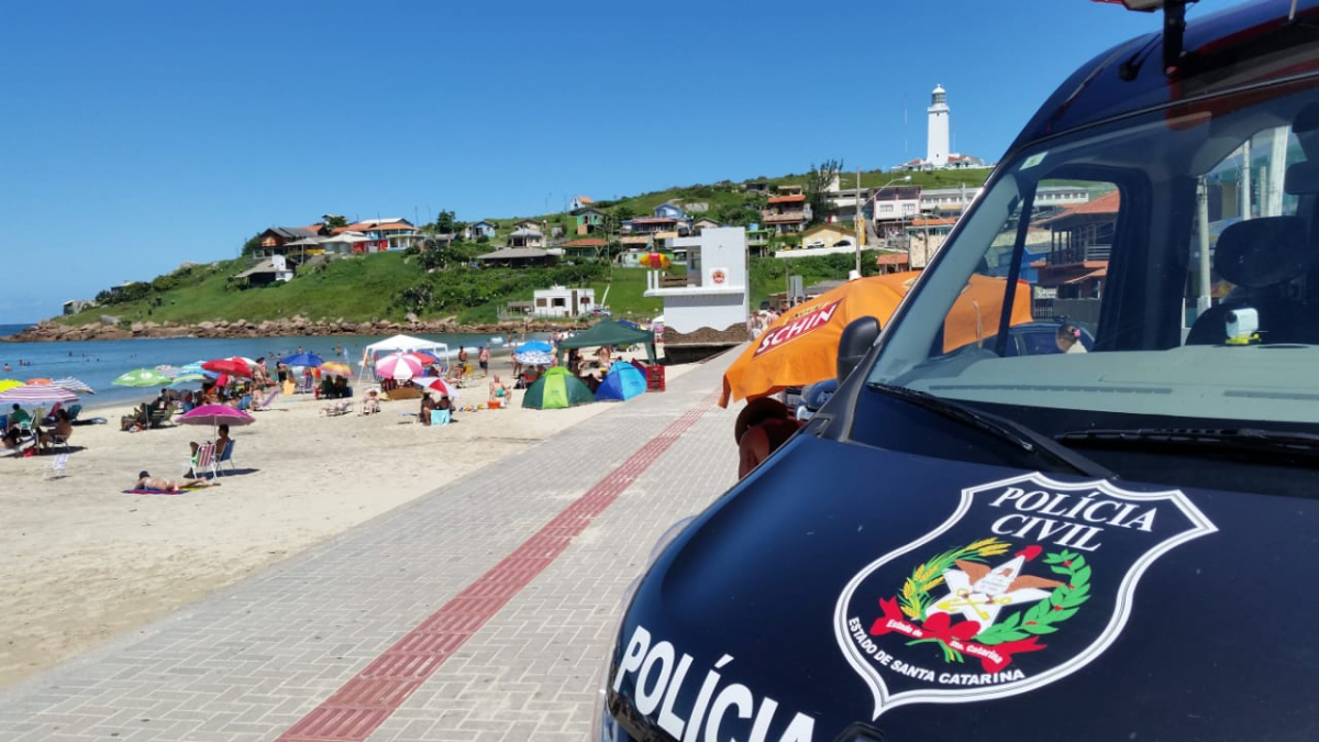 Delegacia móvel dá apoio à campanha de prevenção ao desaparecimento de crianças - Polícia Civil/Divulgação/ND