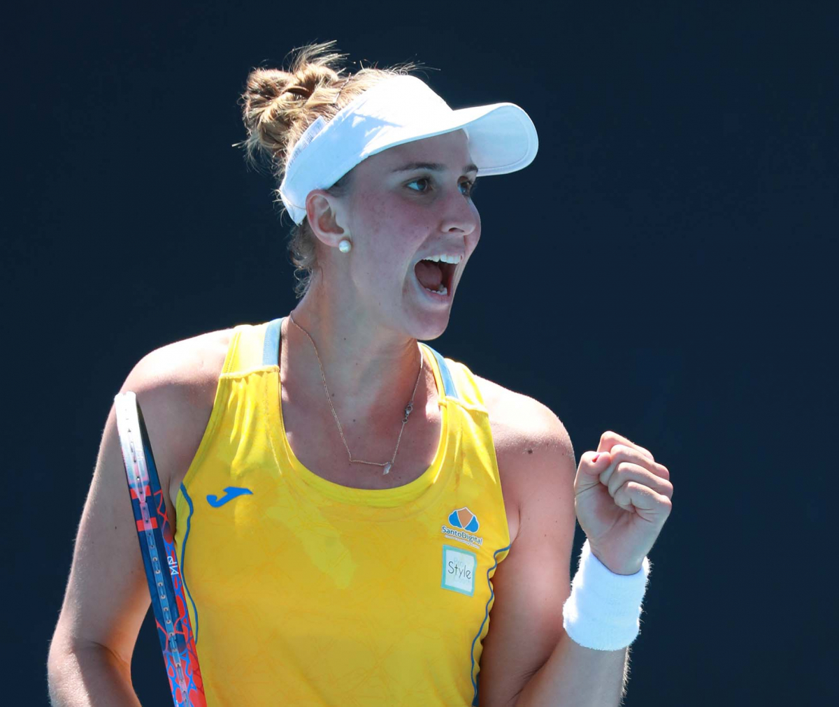 Bia Haddad vence nas duplas e nas mistas em Wimbledon