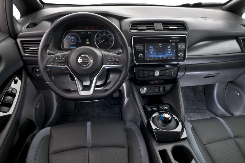 Considerado o carro-chefe da mobilidade da Nissan, o Leaf destaca-se pelos sistemas Nissan ProPilot e E-Pedal &#8211; Divulgação/ND
