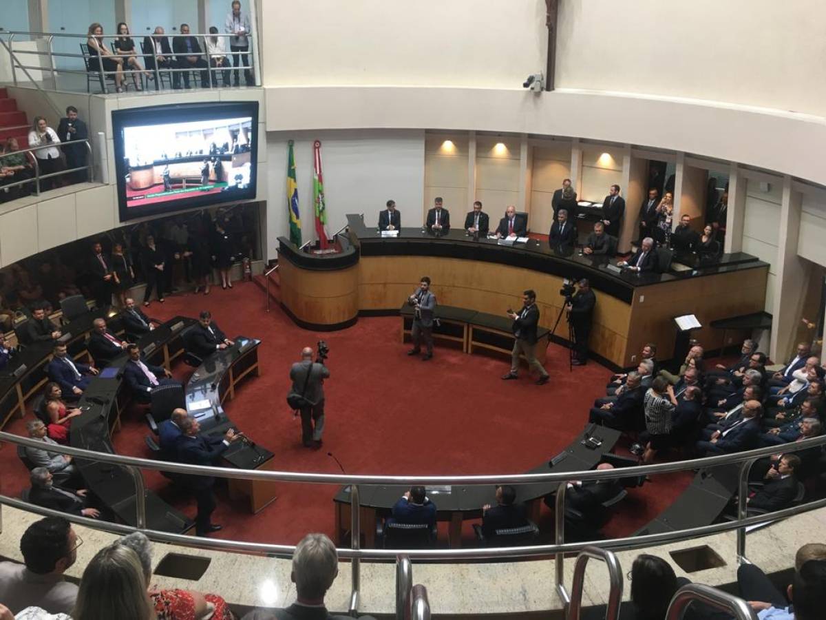 Deputados estaduais mais uma vez legislam em causa própria