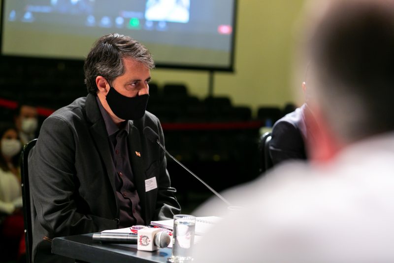 Secretário de Saúde, André Motta Ribeiro faz apelo para enfrentamento da pandemia na Alesc – Foto: Fábio Queiroz / Agência AL/Divulgação/ND