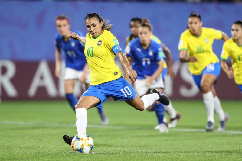 Marta &eacute; cortada da sele&ccedil;&atilde;o feminina ap&oacute;s testar positivo para Covid-19- Foto: Rener Pinheiro / MoWA Press