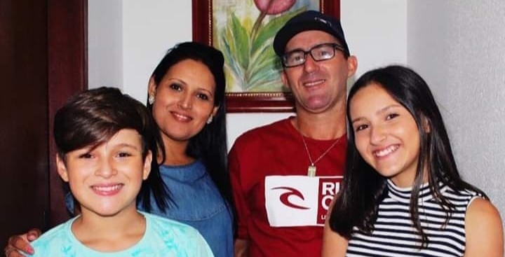 Da esq. para a dir.: Felipe, D&eacute;bora, Fabiano e Karoliny – Reprodu&ccedil;&atilde;o/Facebook