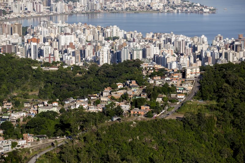 Complexo do Morro da Cruz, em Florianópolis &#8211; Foto: Daniel Queiroz/ND