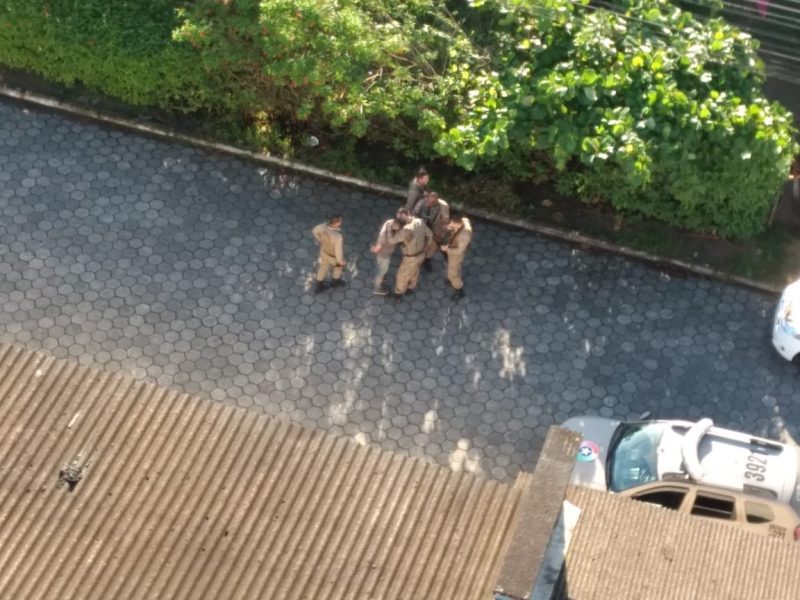 Suspeito foi detido após uma perseguição no Vale do Itajaí – Polícia Militar/Divulgação/ND