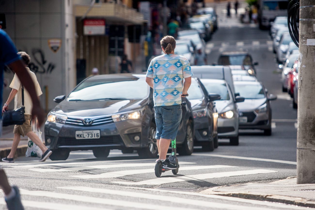 Regulamentação de patinetes elétricas virou tema na Câmara de Vereadores de Criciúma