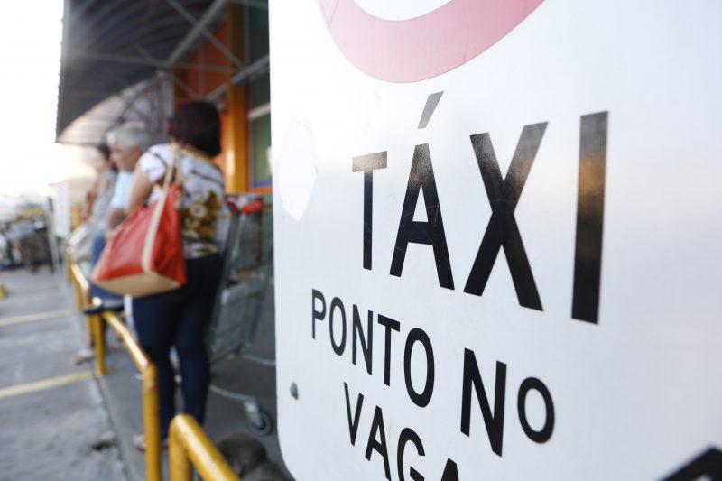 Taxista e motorista de aplicativo podem ter seguro-desemprego por carro avariado &mdash; Foto: Daniel Queiroz/ND