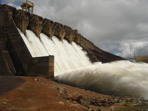 Usina hidrelétrica de Itumbiara, em Goiás, faz parte do sistema de geração de energia elétrica no Brasil – Foto: EBC/Divulgação/ND
