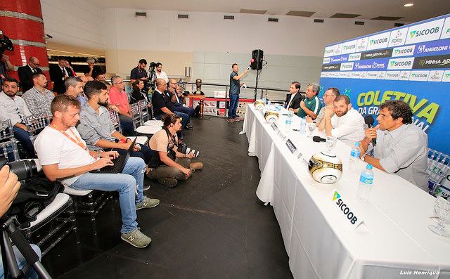 Em 2018, SCClubes organizou uma entrevista coletiva com os ent&atilde;o treinadores finalistas do estadual: Gilson Kleina pela Chapecoense e Milton Cruz, pelo Figueirense – Foto: /divulga&ccedil;&atilde;o/SC Clubes