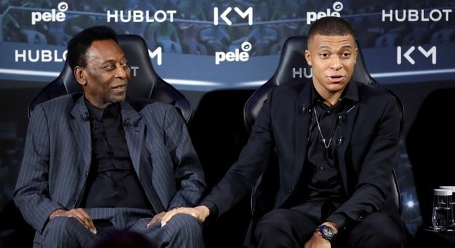 Pelé durante encontro com Mbappé