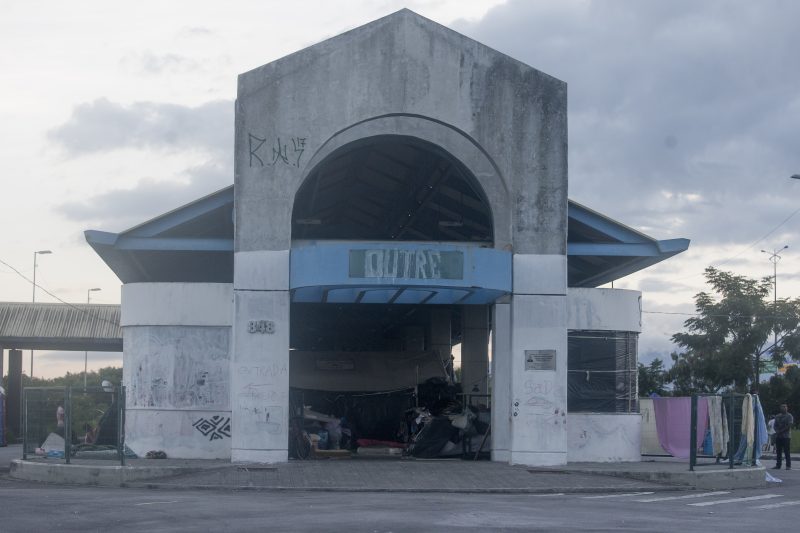 Terminal de Integra&ccedil;&atilde;o do Saco dos Lim&otilde;es virou abrigo tempor&aacute;rio de ind&iacute;genas – Foto: Flavio Tin/ND