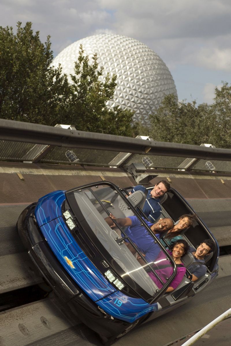 A Test Track é uma das atrações mais animadas do parque da Disney. Ainda na fila, os visitantes criam um carro personalizado. Depois, eles entram em uma espécie de montanha-russa que simula testes automobilísticos, como de velocidade e derrapagem - Divulgação - Divulgação/Rota de Férias/ND