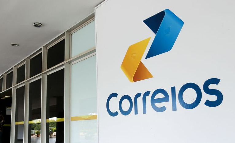 &Agrave;s v&eacute;speras do Natal, ag&ecirc;ncia dos Correios em Itaja&iacute; tem filas de horas – Foto: Marcelo Camargo/Ag&ecirc;ncia Brasil/ND