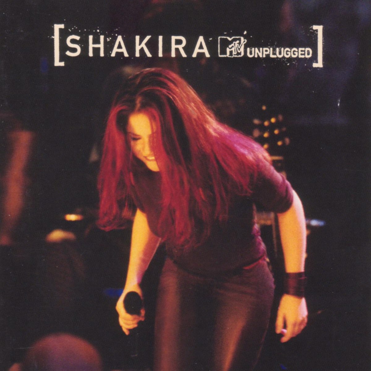 Shakira (2000) – <a href="https://spoti.fi/2waTA7A">https://spoti.fi/2waTA7A</a> - Crédito: Divulgação/33Giga/ND