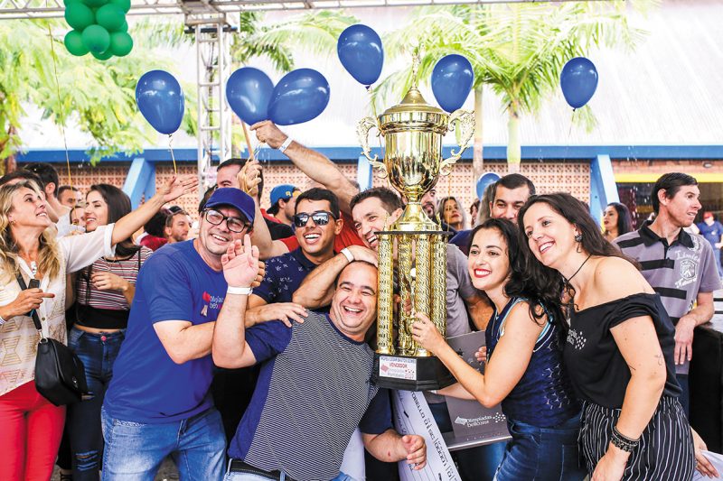Comemoração da Equipe Vencedora das Olimpíadas Bello – Divulgação/Acervo Portobello