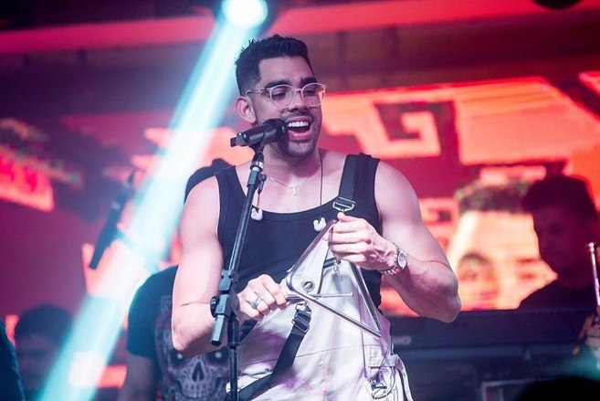 O avi&atilde;o que transportava o cantor Gabriel Diniz, da m&uacute;sica ‘Jenifer’, caiu em Sergipe. – Foto: Reprodu&ccedil;&atilde;o/Facebook