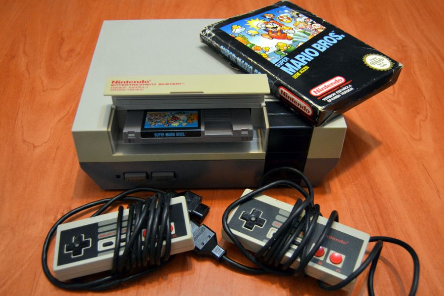 A versão americana do Nintendinho só chegou ao mercado em 1985. Ícones eternos como o Super Mario, Zelda e Donkey Kong, nasceram neste console. - Crédito: Emilio J. Rodríguez-Posada via Visual Hunt / CC BY-SA/33Giga/ND
