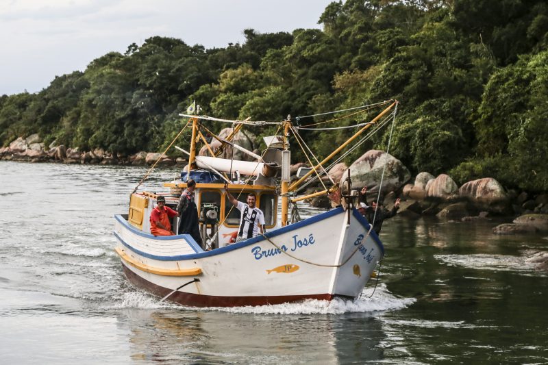 Embarcação utilizada na pesca da tainha em Santa Catarina