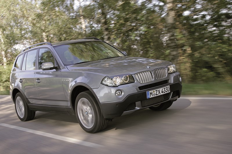 BMW X3: foi convocado por um risco de incêndio. A matéria completa está aqui: <a href="https://bit.ly/2FYLE0e">https://bit.ly/2FYLE0e</a> - Foto: Divulgação - Foto: Divulgação/Garagem 360/ND