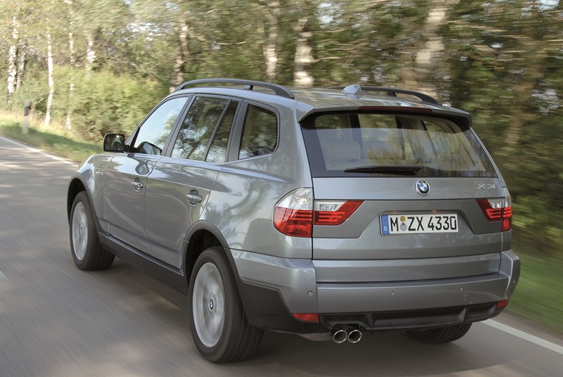 BMW X3: foi convocado por um risco de incêndio. A matéria completa está aqui: <a href="https://bit.ly/2FYLE0e">https://bit.ly/2FYLE0e</a> - Foto: Divulgação - Foto: Divulgação/Garagem 360/ND