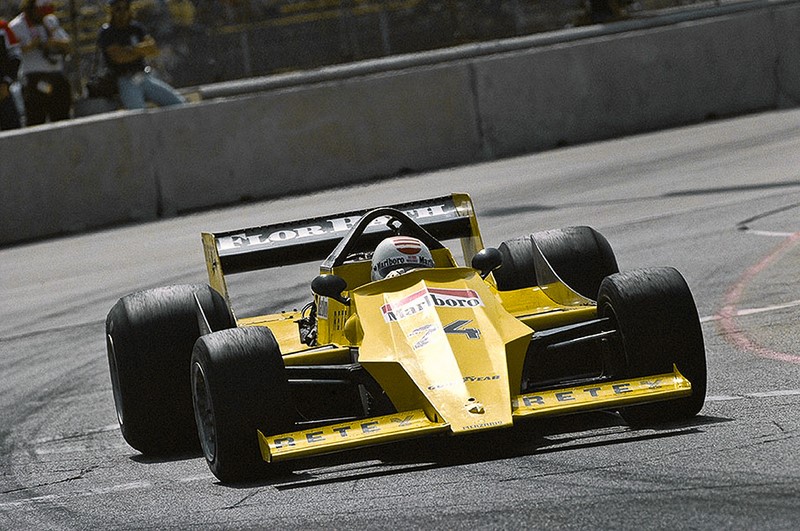 A equipe Merzario teve uma grande ideia em 1979 e fechou o patrocínio com uma funerária. Isso em uma das épocas mais perigosas da F1 - Foto: Reprodução/Pinterest - Foto: Reprodução/Pinterest/Garagem 360/ND