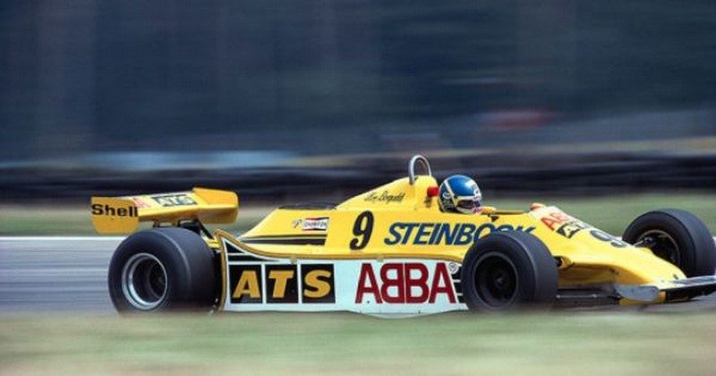 ABBA, funerária e chinelo: relembre patrocínios bizarros da Fórmula 1 - Foto: Reprodução/Pinterest