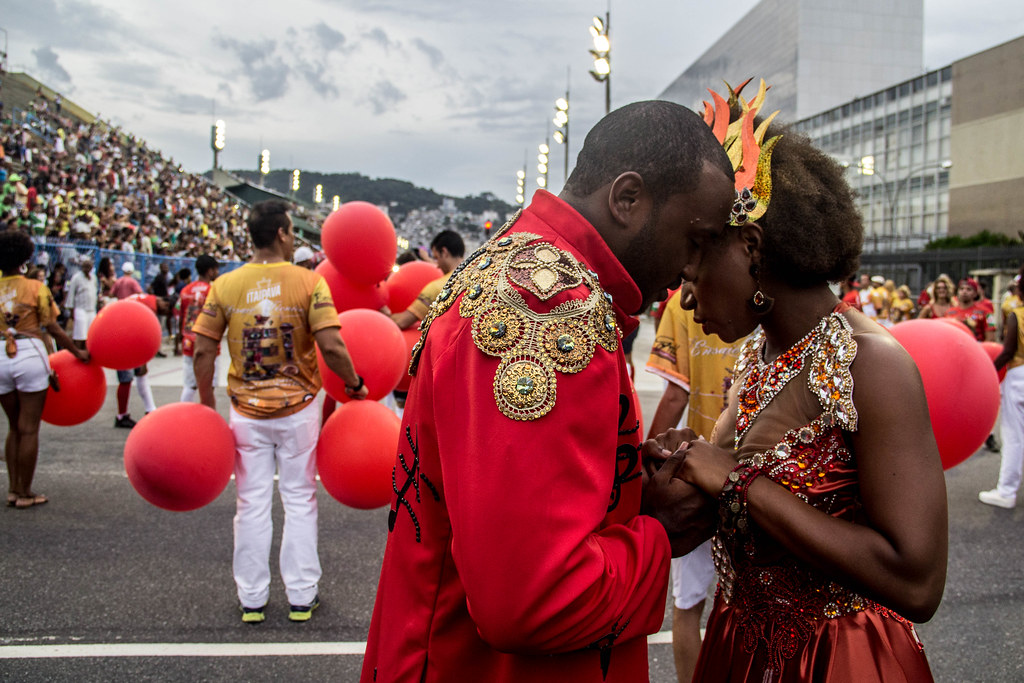 Desfiles das Escolas de Samba no Sambódromo da Marquês de Sapucaí, no Rio de Janeiro - Marcelo Teixeira - Photography on VisualHunt.com / CC BY - Marcelo Teixeira - Photography on VisualHunt.com / CC BY/Rota de Férias/ND