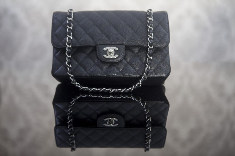 Chanel média na cor preta é um must have da plataforma – Flavio Tin/ND